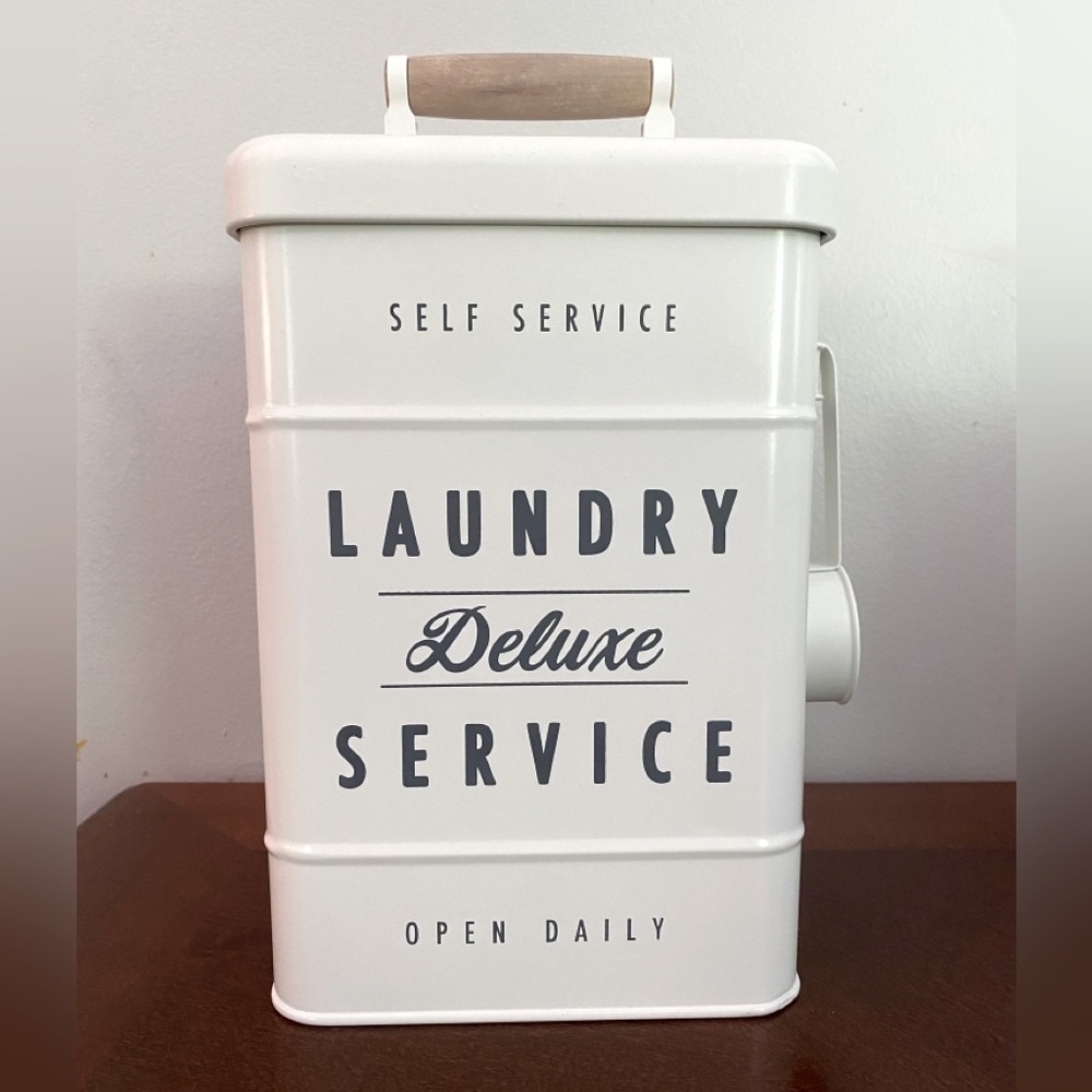 Laundry Room Storage Service Tin with Lid & Scoop
